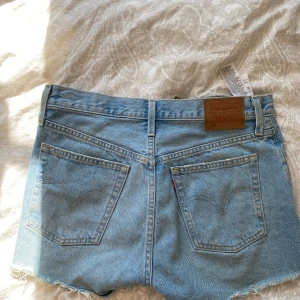 Levis shorts - Bra skick. 