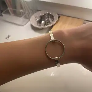 Enkelt silver armband i fint skick💕