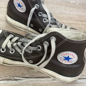 Vintage skin convers  - Skit snygga convers som tyvärr är för små för mig, köpta hör på plick men knappt använda av mig✨ 