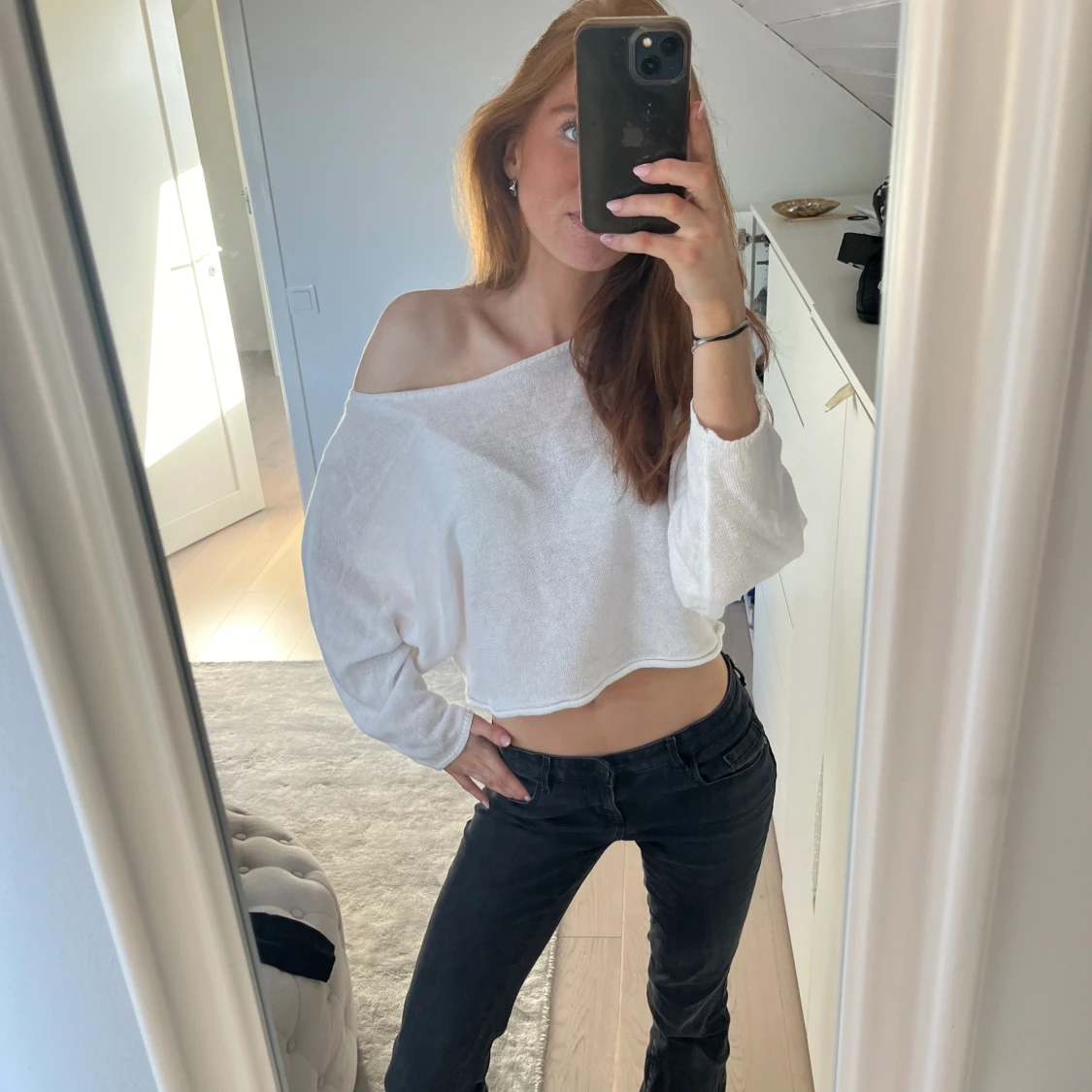 Vit oneshoulder tröja  - 90