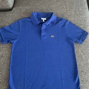 La coste piké -  Den har bara Använts några gånger vid speciella tillfällen och är i jätte bra skick. Får den skickat samma dag!!!