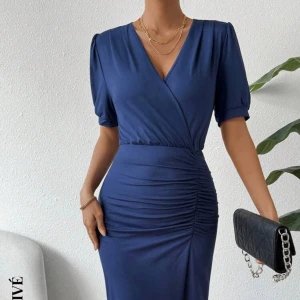 Blå figur sydd klänning  - I strl s ny 