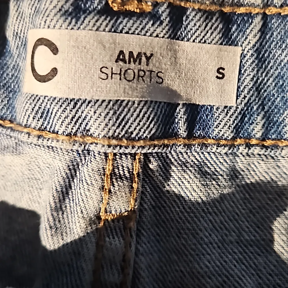 Skit snygga men för små, använt 5 gånger💓 köpte för 250 kr. Shortsit.