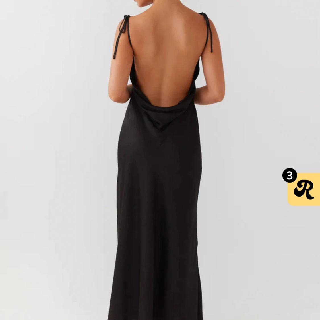 Svart satinklänning - 1