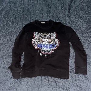 Kenzo Paris tröja - Fin tröja i bra skick som jag knappt har använt 