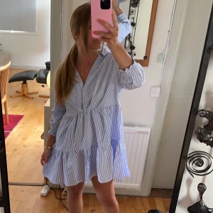 Sommarklänning - Supersöt randig klänning❤️