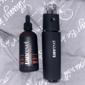 Tanrevel -  Använd en gång, nästan hela vätskan kvar!!!du får såklart med laddaren också! Pris: 750+frakt. 😊