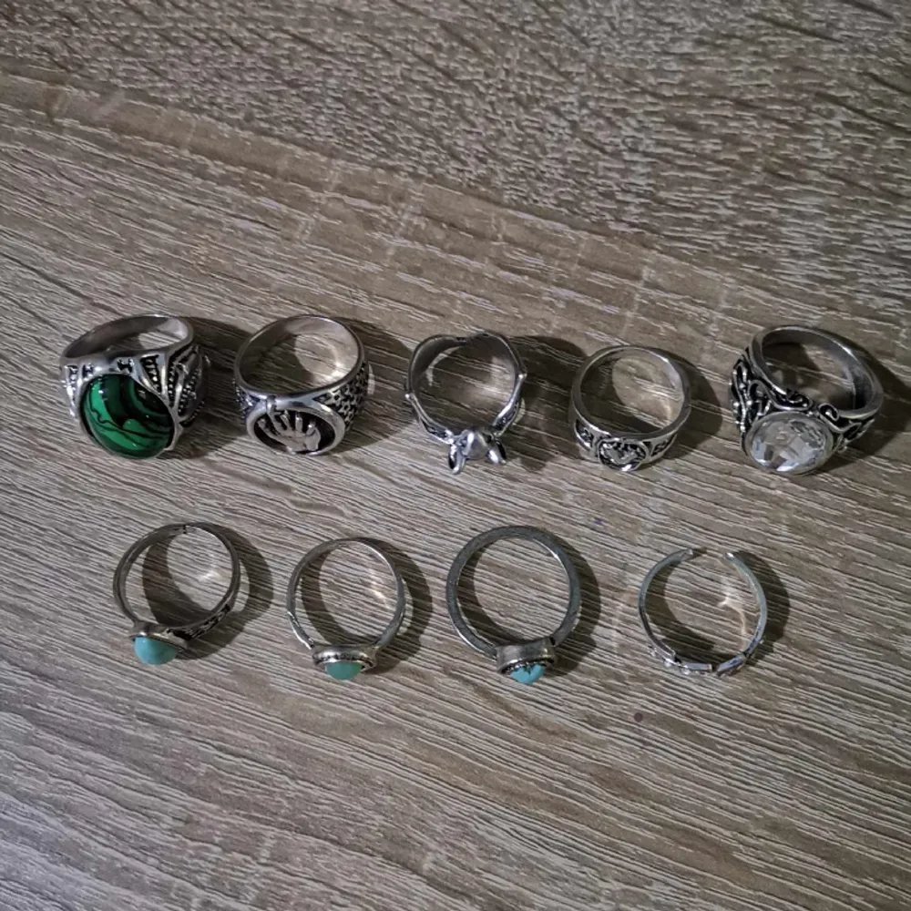Silver ringar, gjort av silver & koppar. Kontakta mig vid frågor angående storleken. 20kr/st, vid köp av fler 15kr/st. Köparen står för frakten.. Accessoarer.