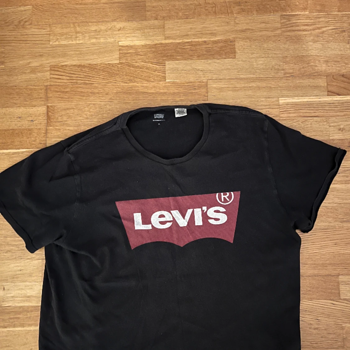 Levi’s t shirt
