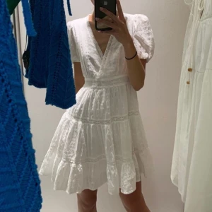 Zara klänning - Jötte fin klänning från zara slutsåld❤️