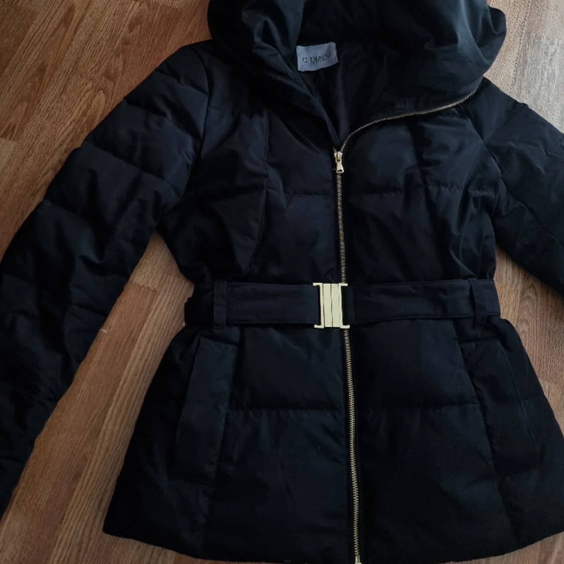 Pufferjacka m. avtagbart skärp - 90