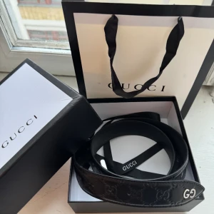 Gucci bälte  - Sällsynt bälte fråg Gucci, använt ett tag, väldigt bra skick.  Storlek 95. Skriv för fler bilder eller frågor.