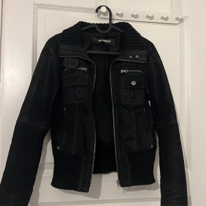 Jacka  - Kommer ej till andvändning💗