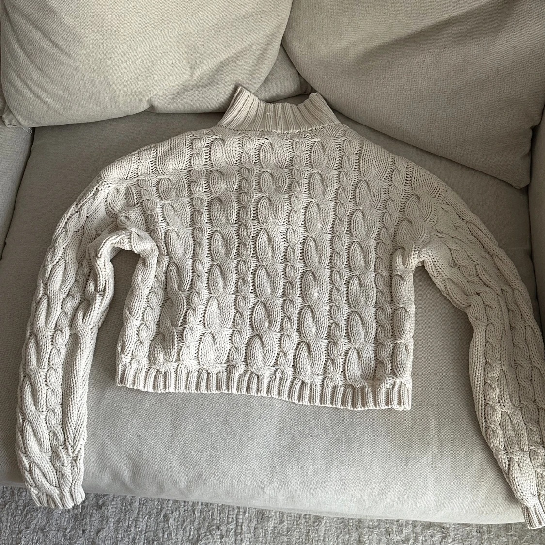 Kabelstickad tröja - 91