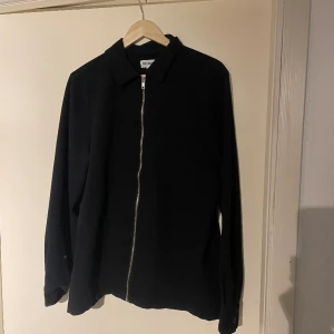 Weekday overshirt  - Riktigt fet overshirt från weekday perfekt till våren 