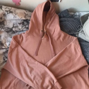Hoddie - En mysig hoddie att mysa, varm å fin😍❤️