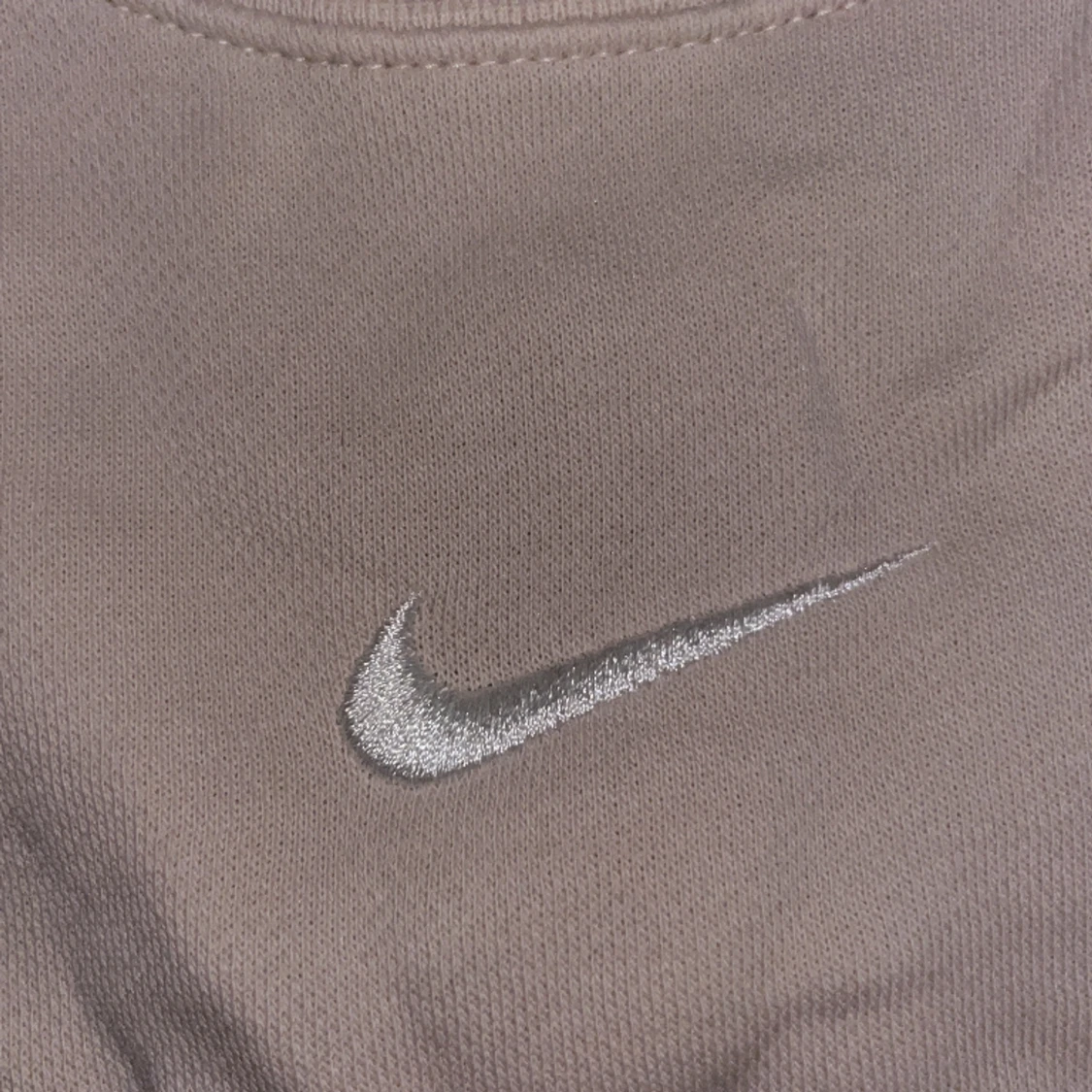 Lite croppad Nike tröja - 91