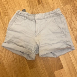 Shorts från lager 157 - Säljer dem för att de är för små på mig/ frakt från 40kr/ priset diskuteras 