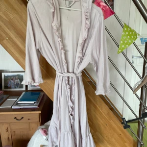 Morgonrock i storlek medium  - I bra skick 