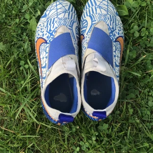 Nike Mercurial CR7 skor - Utomhusfotbollsskor från Nike. Hyfsat skick. Nypris ca 600 kr.