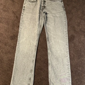 Jeans ZARA - Grå jeans. Stl. Eur 38