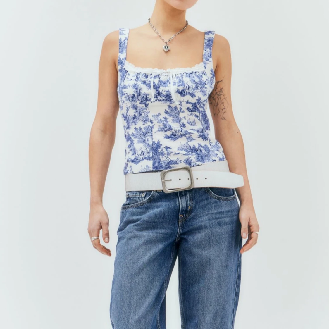 Mönstrad blå topp - 91