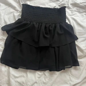 Volangkjol - Jättefin Volangkjol från Chelsea!💗