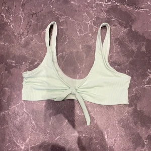 Bikiniöverdel - Bikiniöverdel från Nelly i oanvänt skick. Storlek M Skickar mer bilder om de efterfrågas Fraktkostnad tillkommer 💕