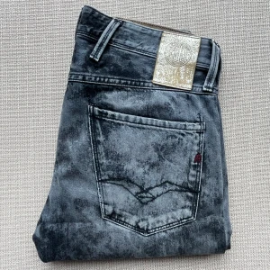 Replay Anbass - Hej! Säljer nu dessa Replay anbass i en unik färg! | Storlek: 29/32 | Skick: 9/10 | Nypris = 2000kr, mitt pris, 449kr