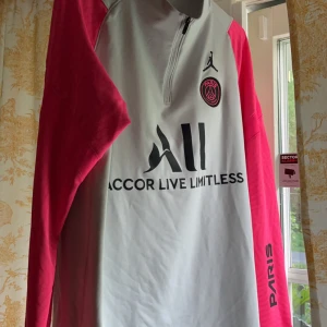 Psg tröja långärmad  - Bra skick träningströja 