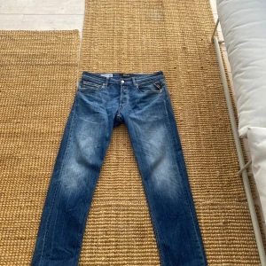 Replay jeans - Säljer dessa sjukt fräscha replay jeans, i modellen Replay 573 BIO Priset är inte hugget i sten och byten kan vara intressant 