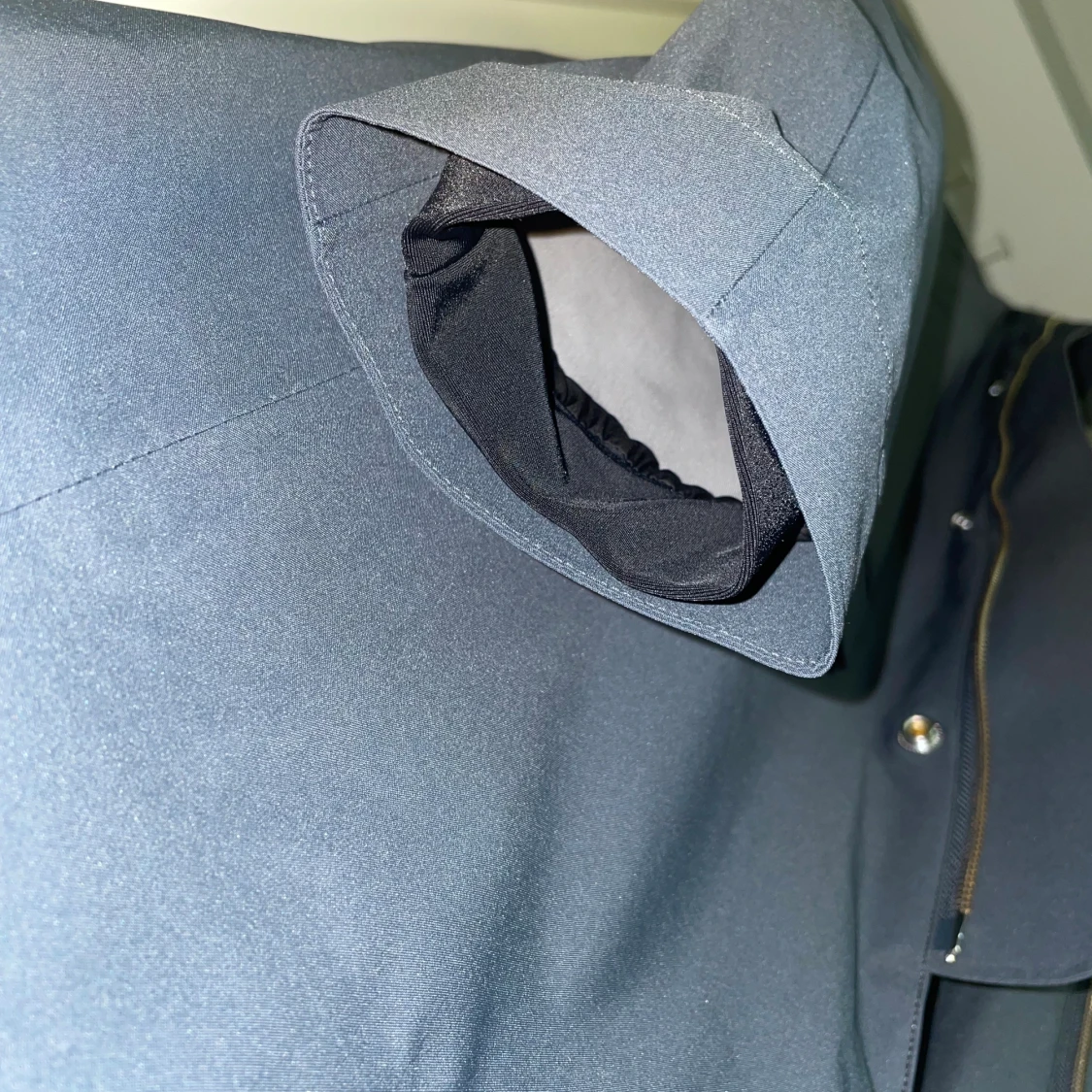 Regn jacka från J Lindberg i storlek M för 1299kr - 90