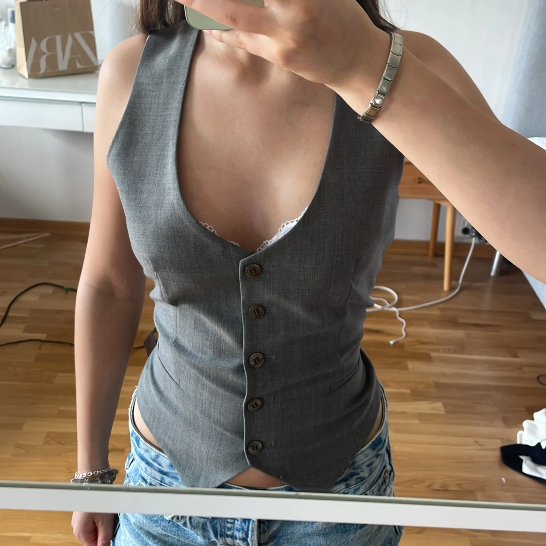 Figursydd väst från J Lindeberg☀️ - 90