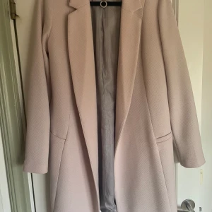 Rosa kappa - Stockh LM - Rosa kappa från stockh lm, i relativt bra skick (se bild 3) 