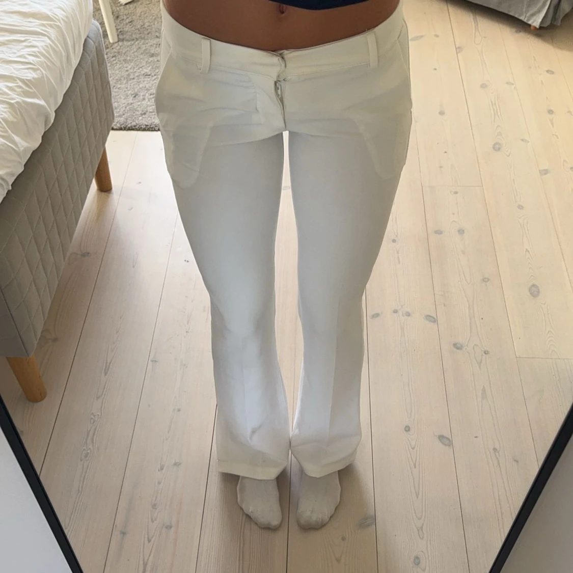 Lågmidjade vita kostymbyxor - 90