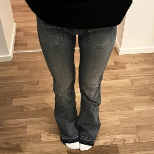 ONLY Jeans - Super snygga ONLY Jeans, säljer pga att dom inte passa mig 🤍 skriv vid frågor eller fler bilder!!