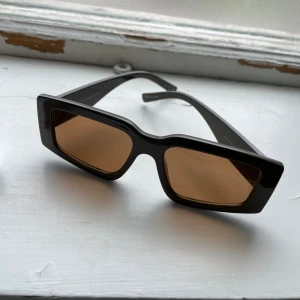 Solglasögon Gina tricot - Använda en gång Certifierade