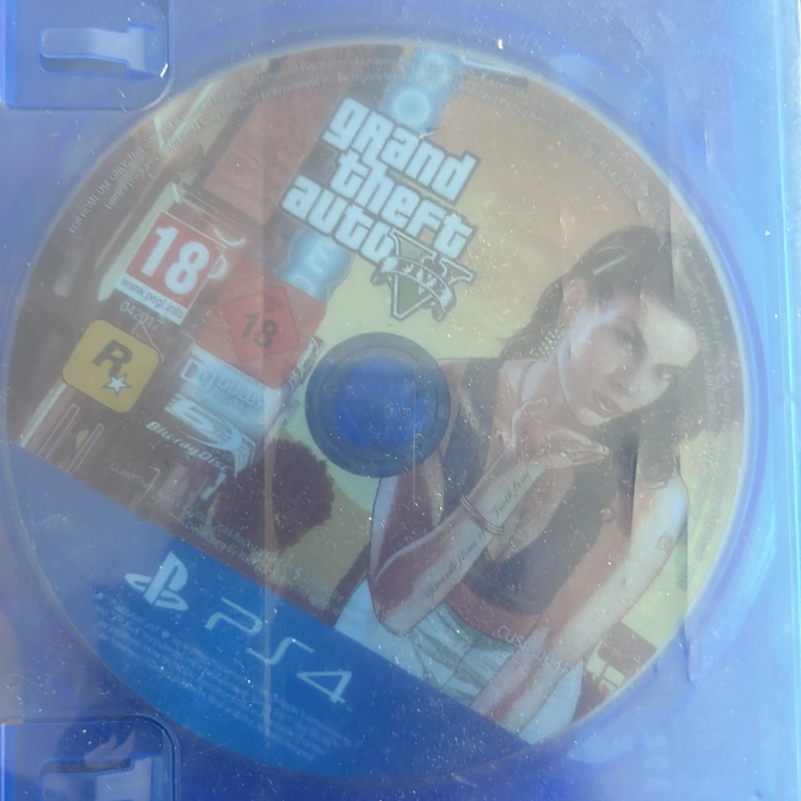 PS4 White normal edition+1 kontroll+spel - 2