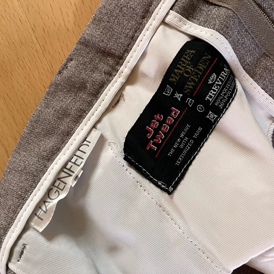 Beige kostymbyxa  - 90