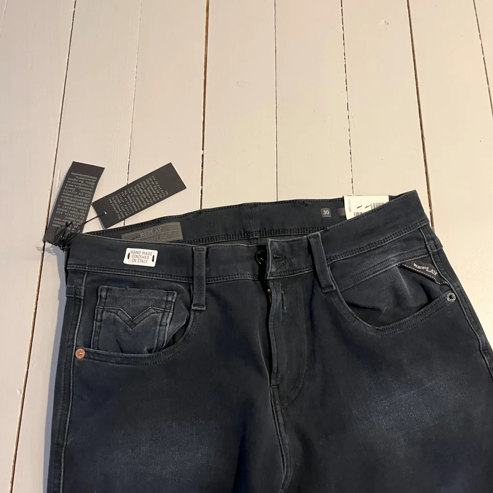 Snygga replay jeans i modellen ”anbass” | skick 10/10 (splitter nya) | nypris ca 1800 kr🤯 | svarar gärna på era frågor och funderingar. Jeans & Byxor.