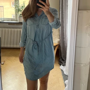 Klänning - Fin skjortklänning ✨aldrig använd. Helt ny med lapparna kvar. 