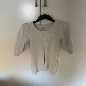 Ribstickad tröja  - Fin ribstickad tröja från Cubus 💕