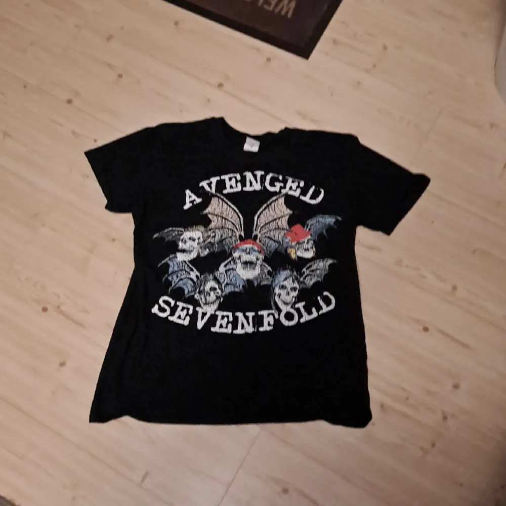 Jätte skön avenged sevenfold tshirt . T-shirts.