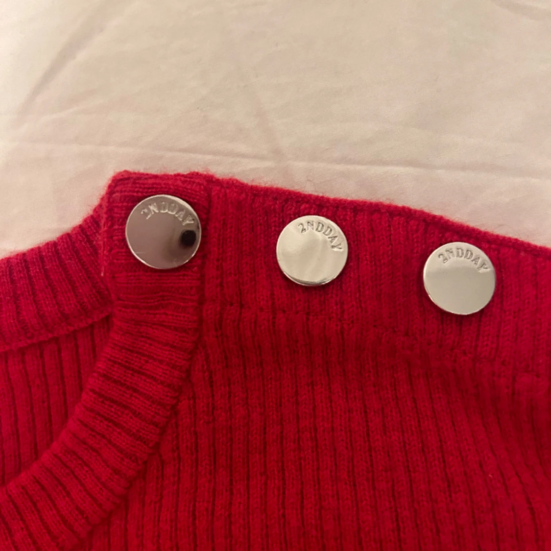 Röd stickat tröja - 90