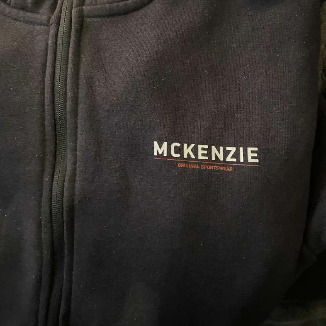MCKENZIE ZIPP HOODIE 