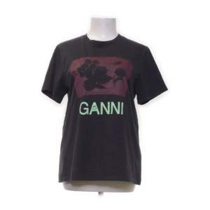 T-shirt från Ganni
