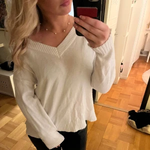 Stickad tröja  - Så fin stickad tröja från VILA i storlek M!💘💘