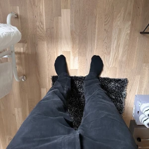 Jeans straight fit  - Jeans med rak passform köpta från Jack & Jones. Strl 30/32. Sparsamt använda, i bra skick. 