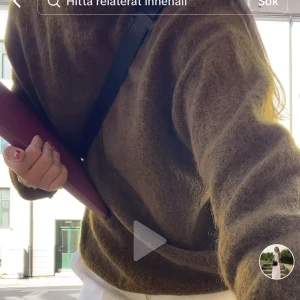 Acne Studios mohair tröja  - Jättefin tröja från Acne Studios. Använd ett fåtal gånger, jättefint skick! Storlek xs. Mohair material så varm och mysig 🥰