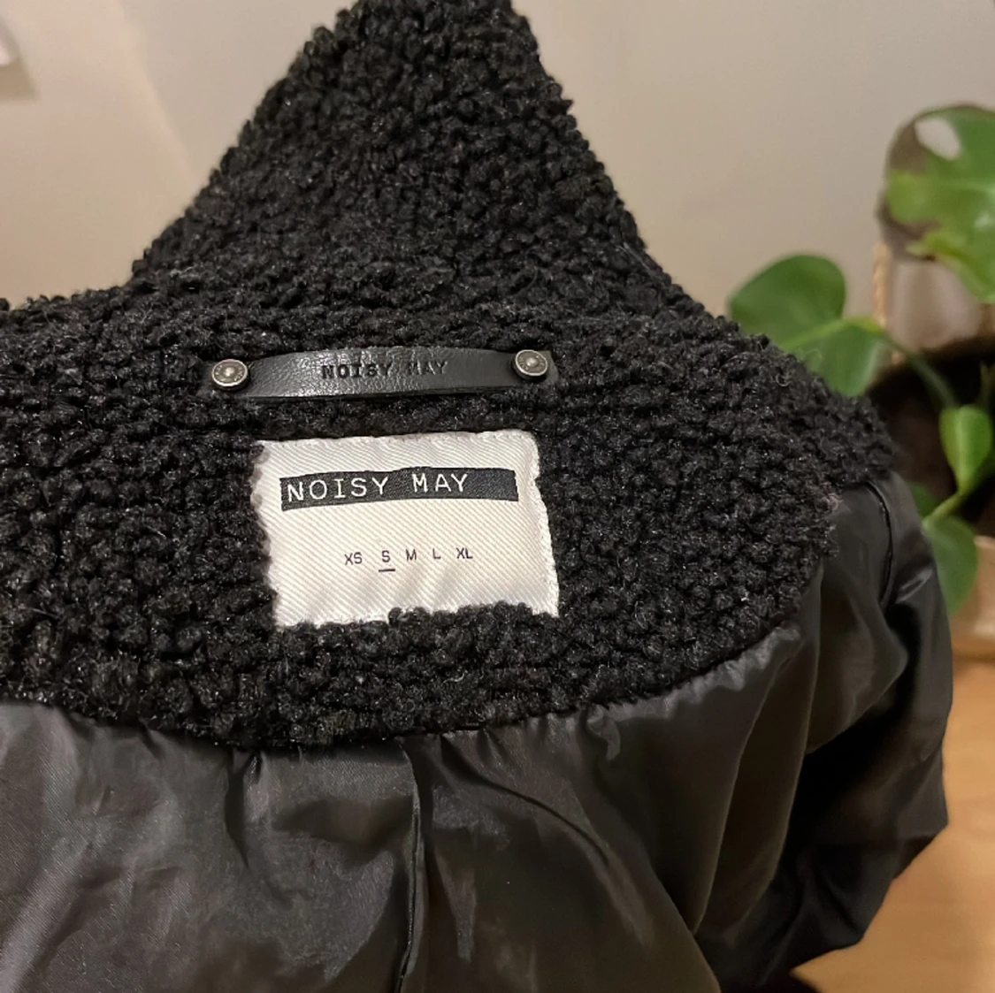 Noisy May teddy jacka  - 90